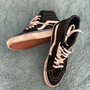 Black Vans Sk8 hi